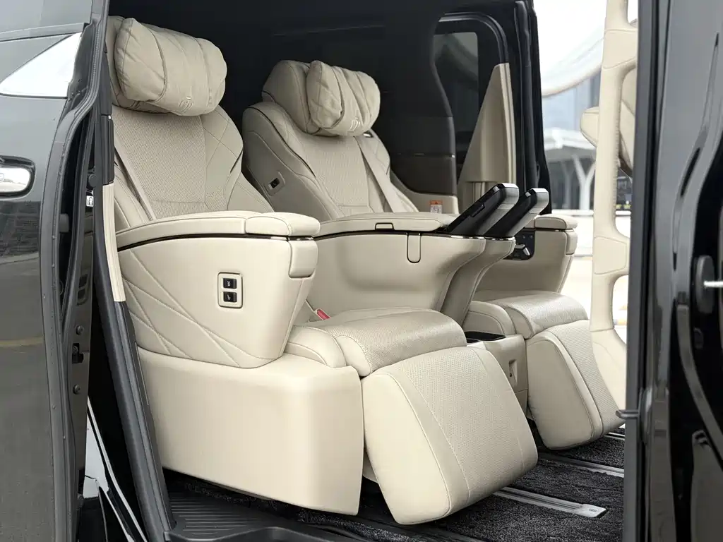 Toyota Vellfire 2024 — фото 8