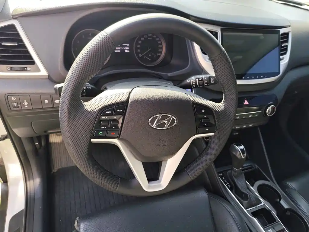 Hyundai Tucson 2016 — фото 11
