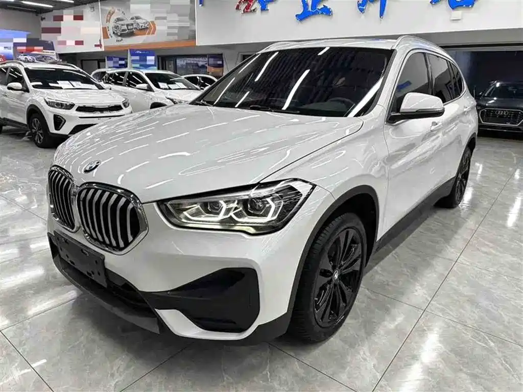 BMW X1 2021 — фото 1