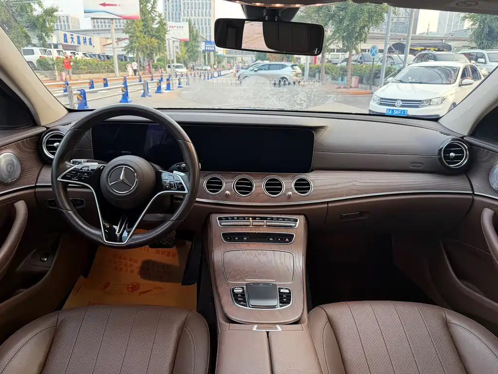 Mercedes-Benz E-Class 2021 — фото 10