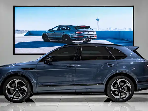 Bentley Bentayga 2023
