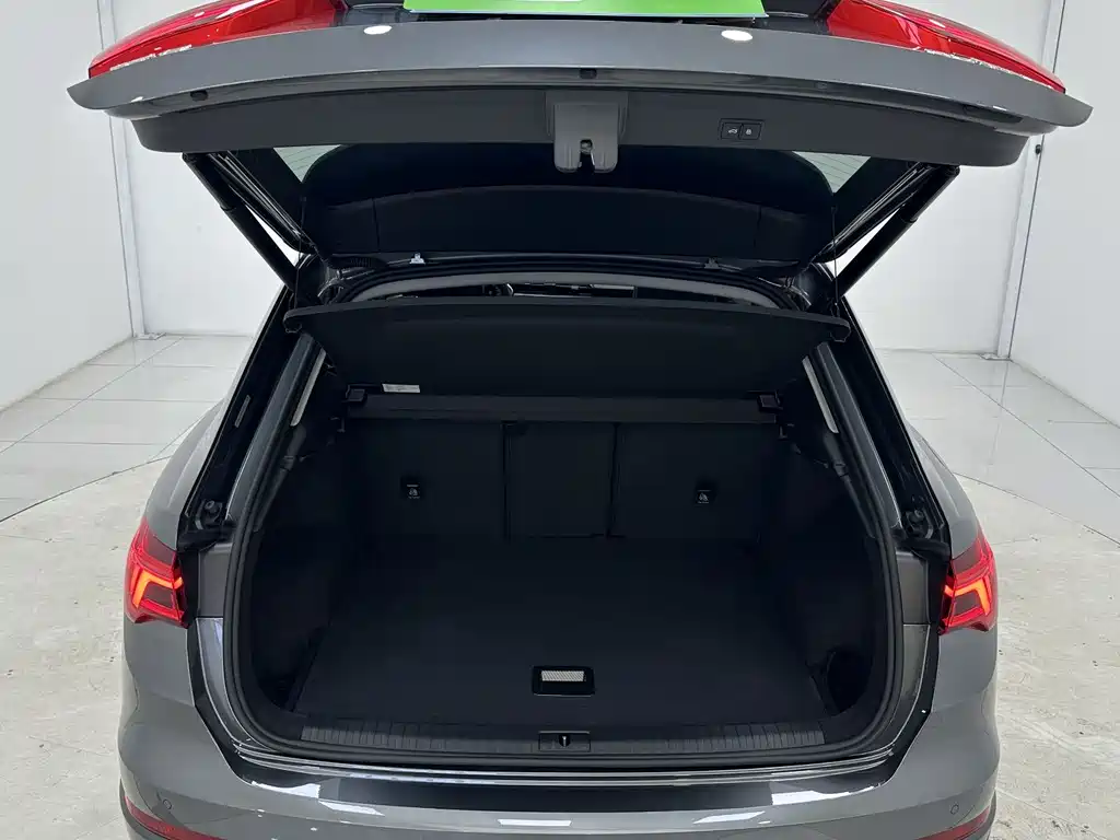 Audi Q3 2023 — фото 16
