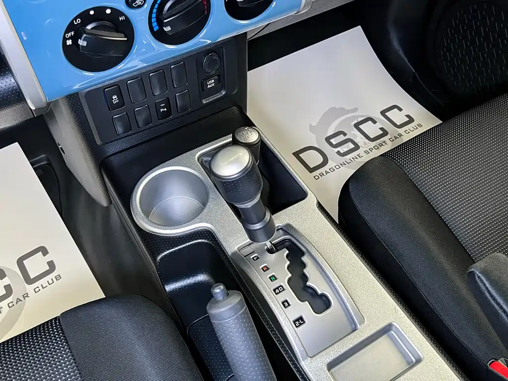 Toyota FJ Cruiser 2019 — фото 10