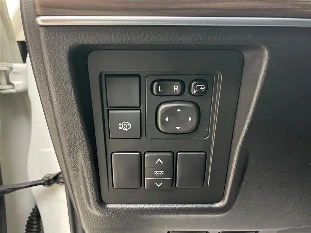 Toyota Prado 2019 — фото 21