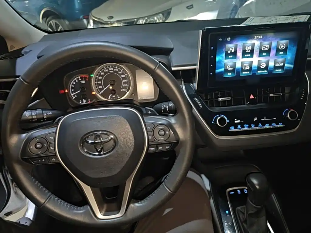 Toyota Corolla 2020 — фото 10
