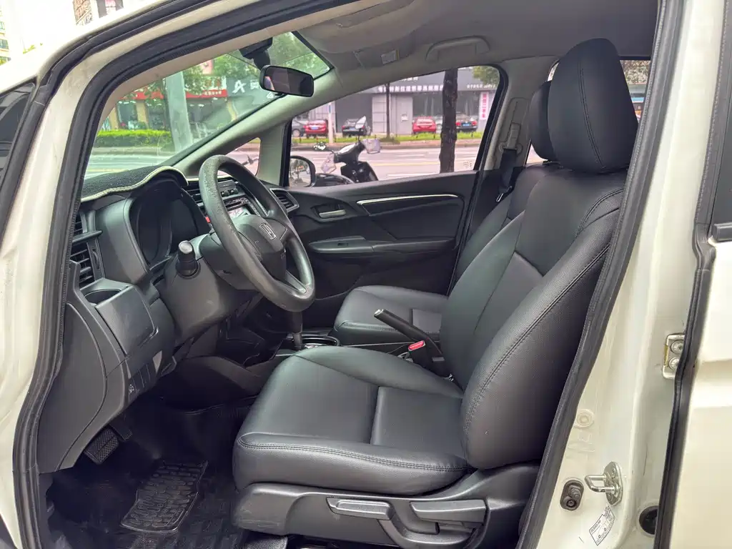 Honda Fit 2015 — фото 11