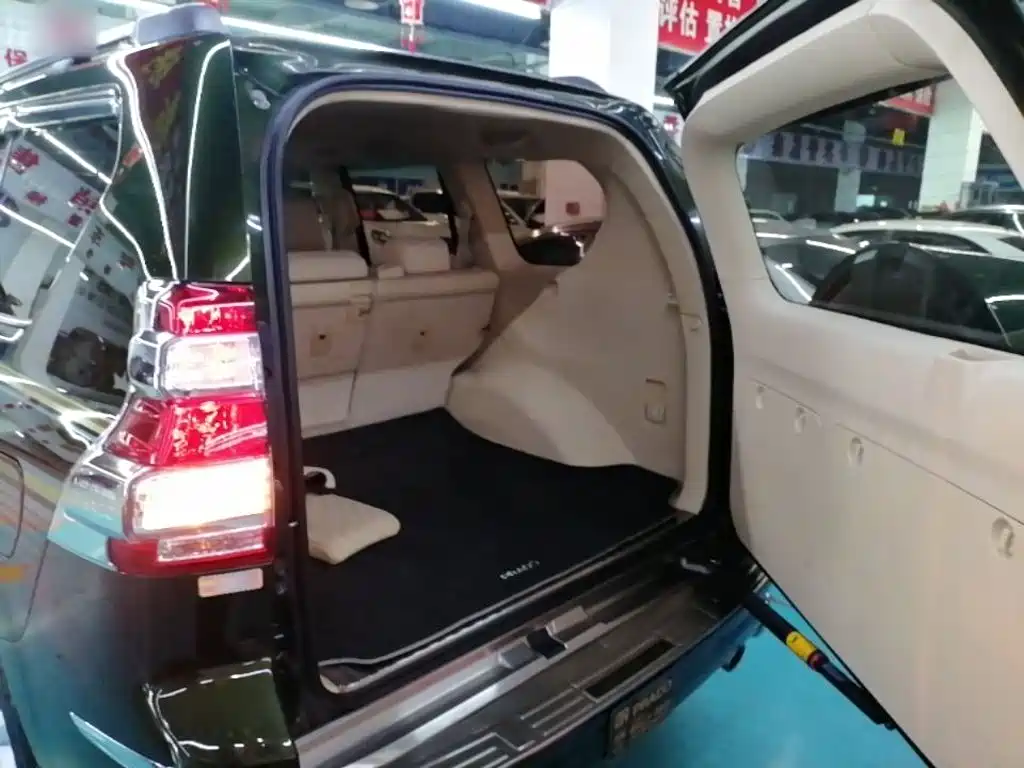 Toyota Prado 2015 — фото 19