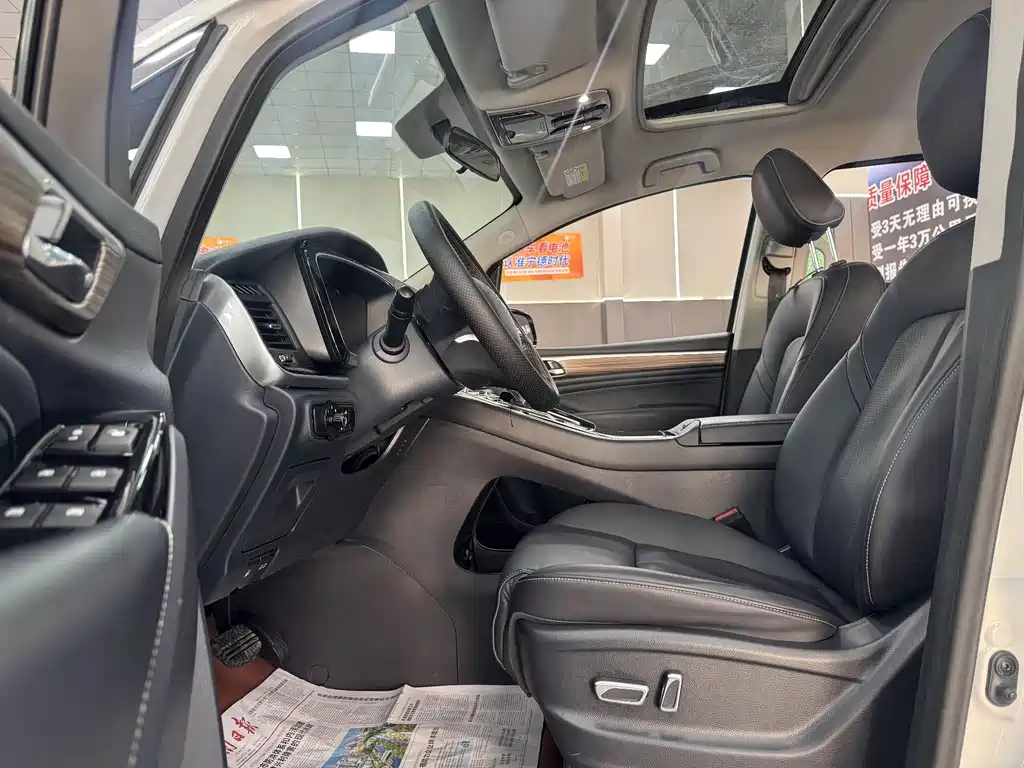GAC Motor Trumpchi M8 2022 — фото 7