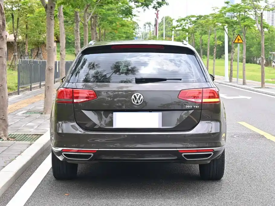 Volkswagen Viloran 2017 — фото 12