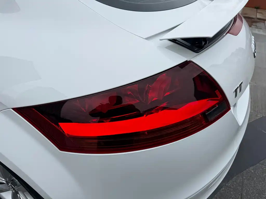 Audi TT 2014 — фото 34