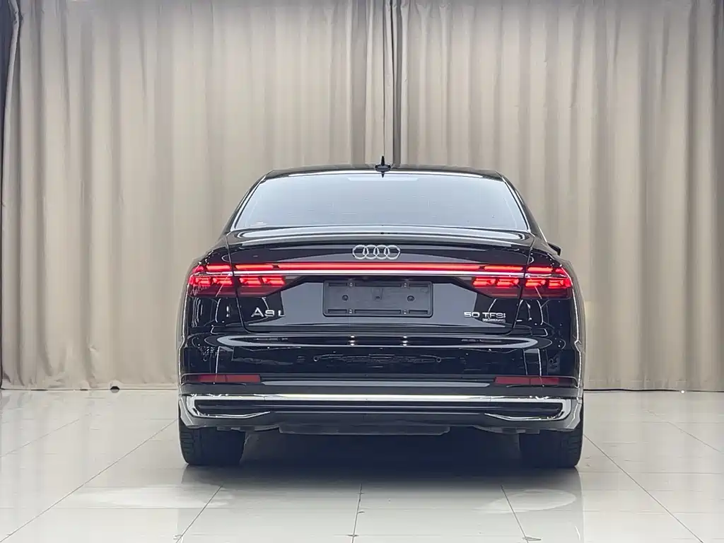 Audi A8 2024 — фото 17