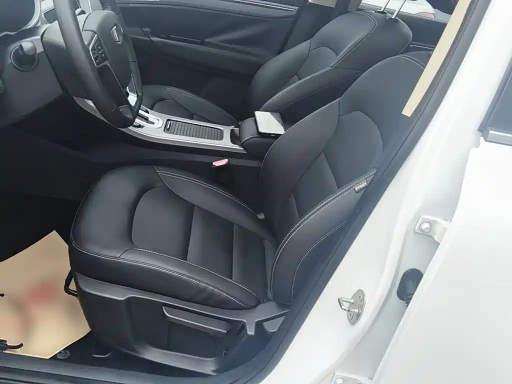 Geely Emgrand GS 2019 — фото 15