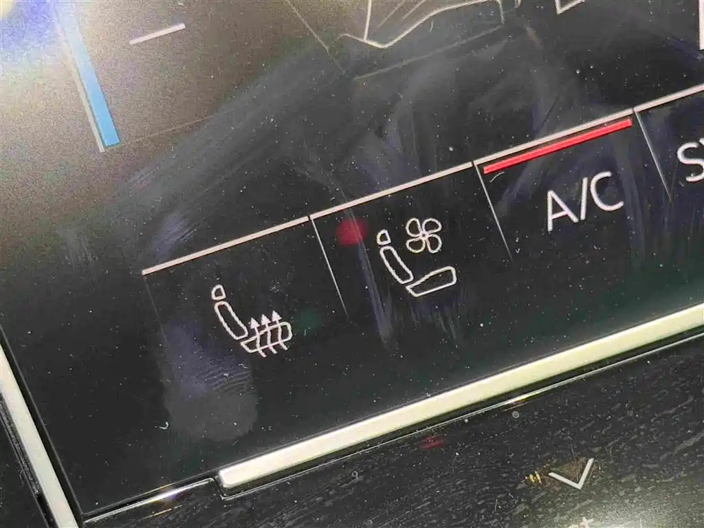Audi Q7 2021 — фото 16