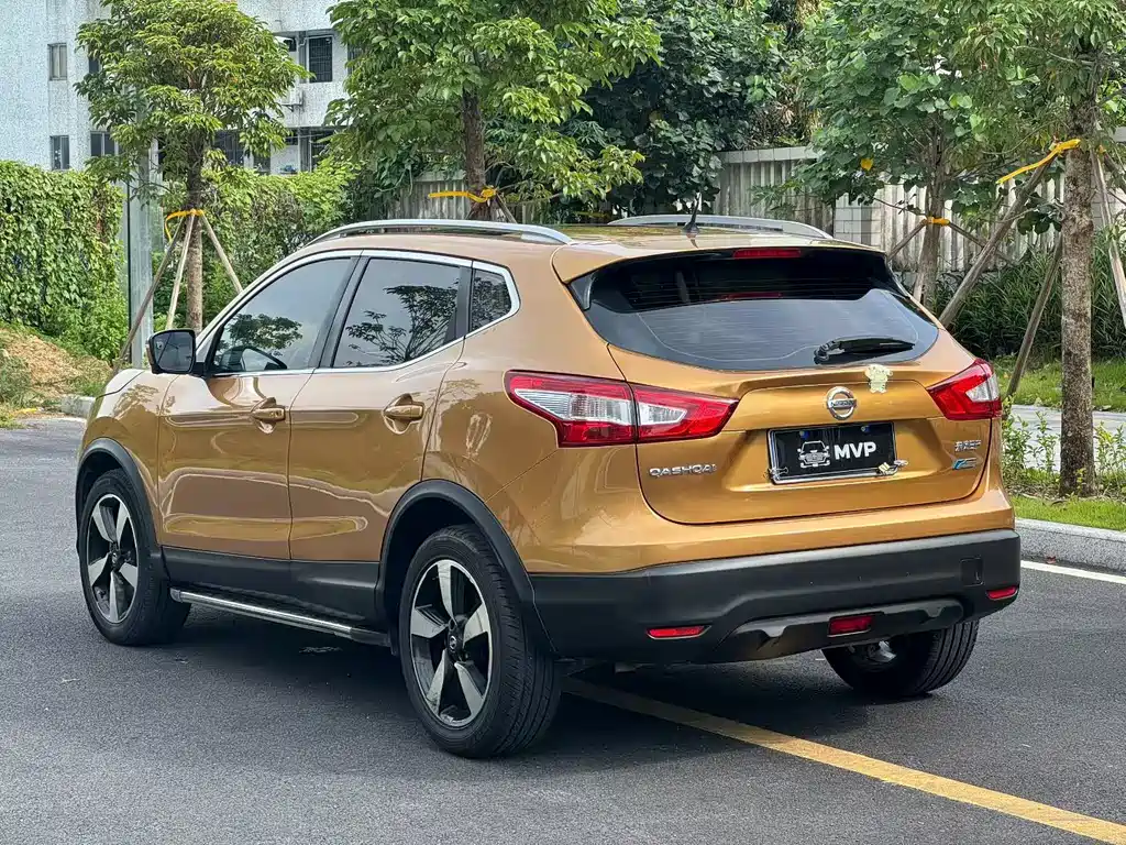 Nissan Qashqai 2015 — фото 9