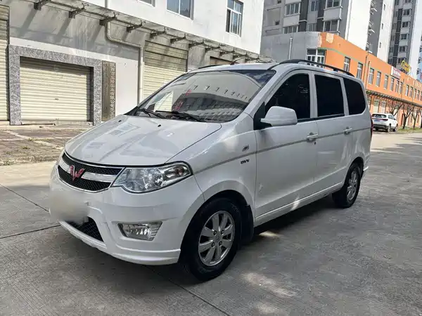 Wuling Hongguang 2017