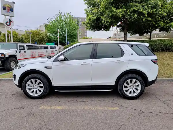 Land Rover Discovery Sport 2016