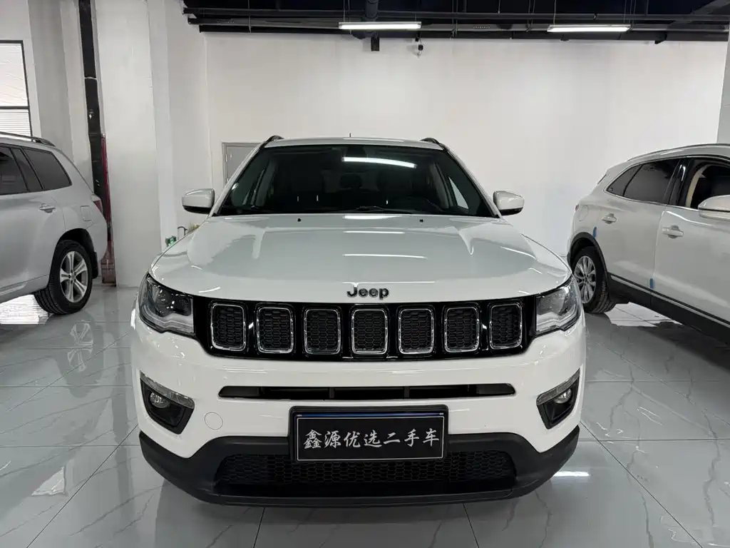 Jeep Compass 2019 — фото 2