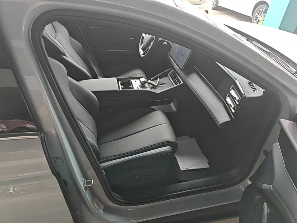 BYD Qin L 2025 — фото 25