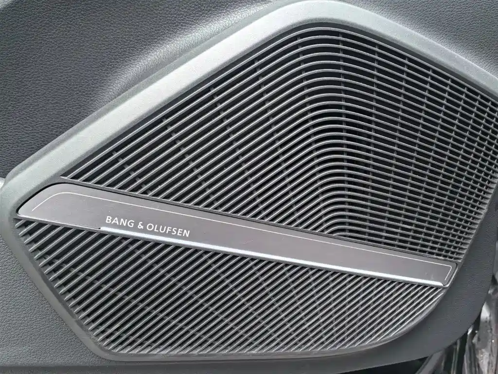 Audi Q5L 2025 — фото 18