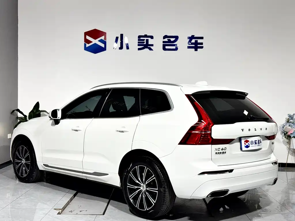 Volvo XC60 2020 — фото 9