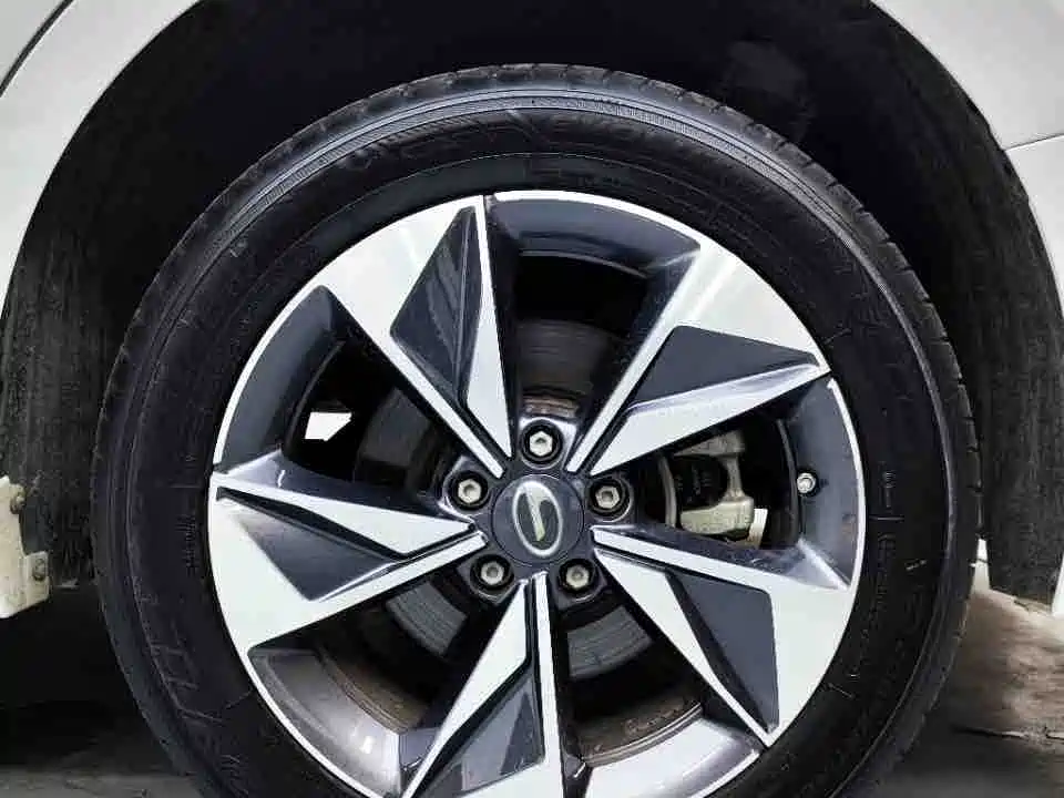 GAC Trumpchi M6 2022 — фото 17