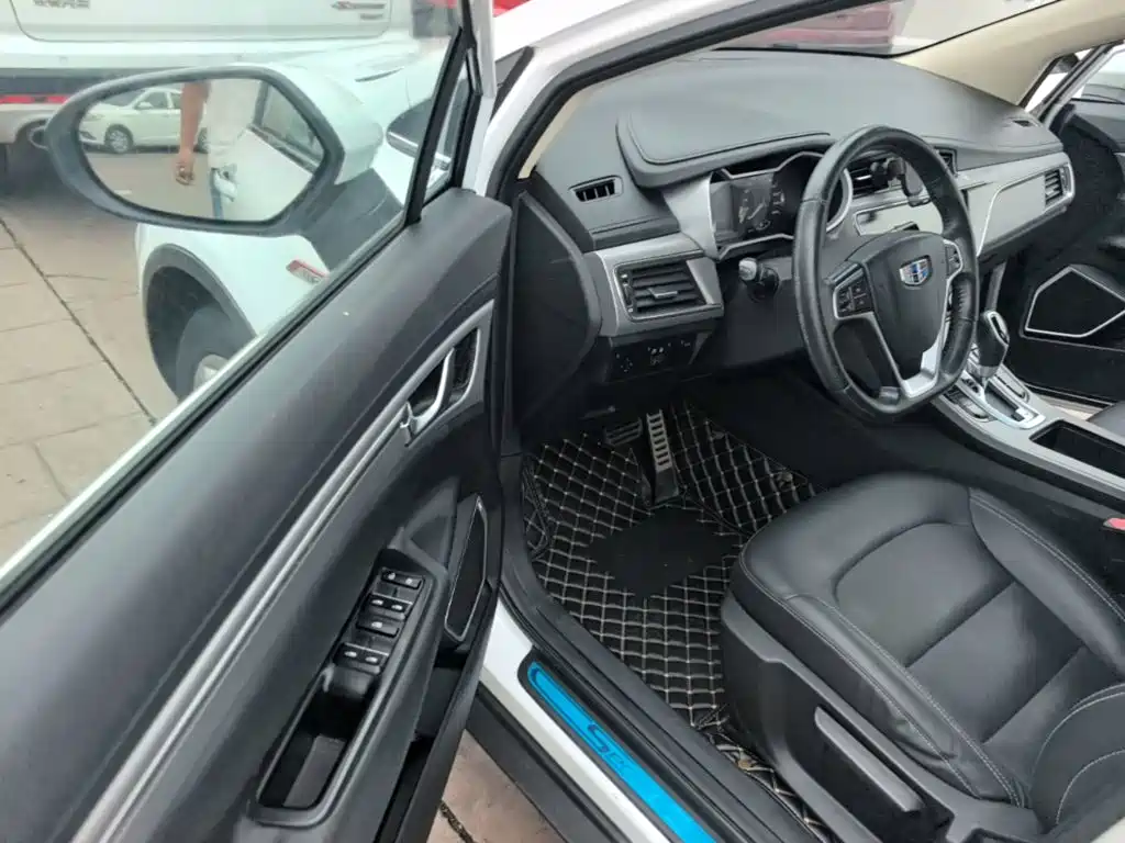 Geely Emgrand GS 2018 — фото 16