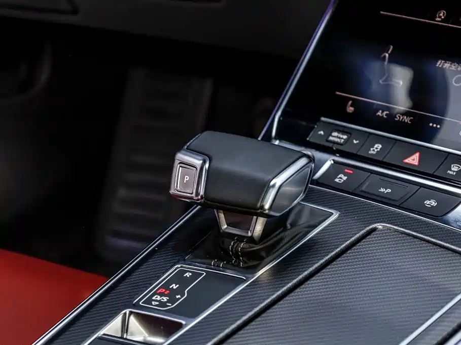 Audi A7L 2024 — фото 15