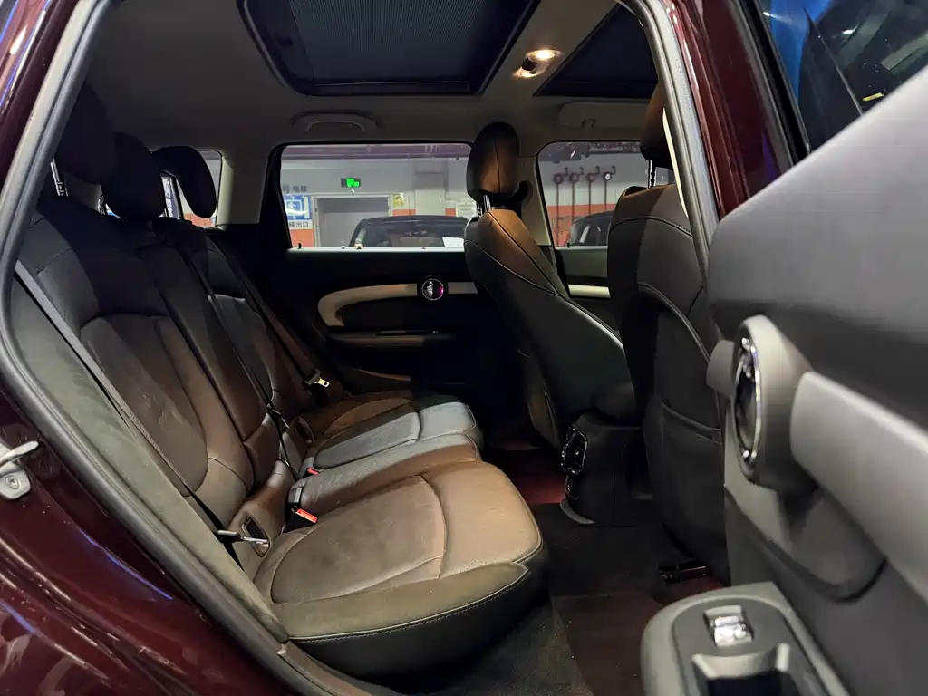 MINI Clubman 2019 — фото 16