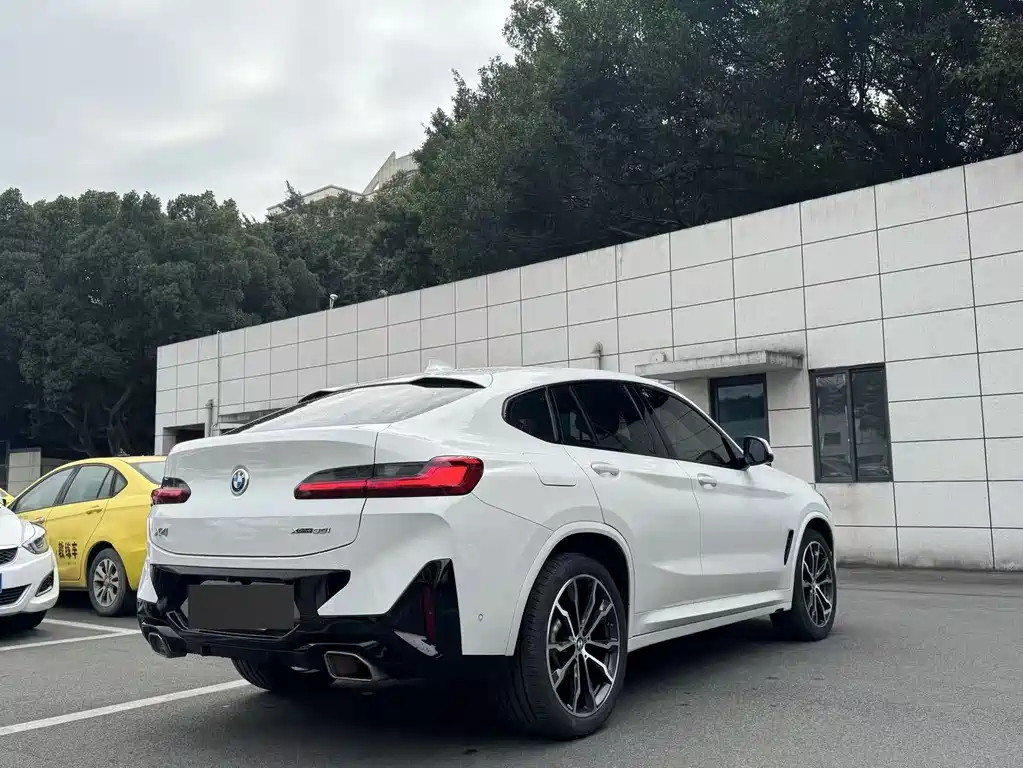 BMW X4 2023 — фото 9
