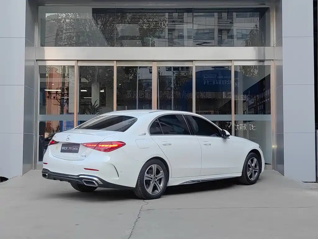 Mercedes-Benz C-Class 2022