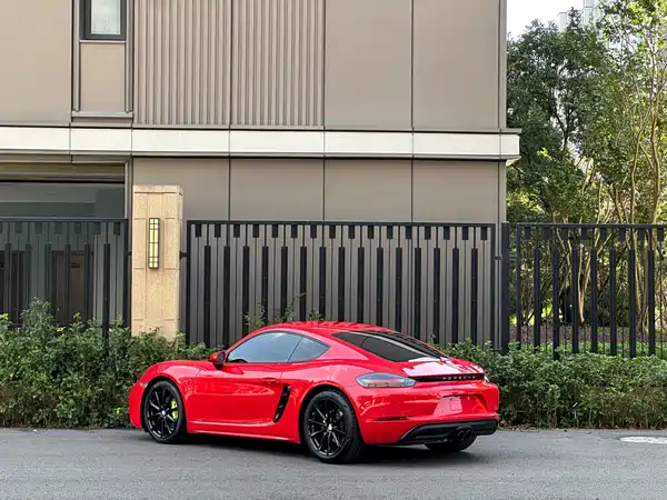 Porsche 718 2017