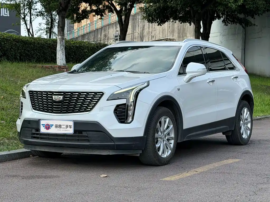 Cadillac XT4 2020 — фото 1