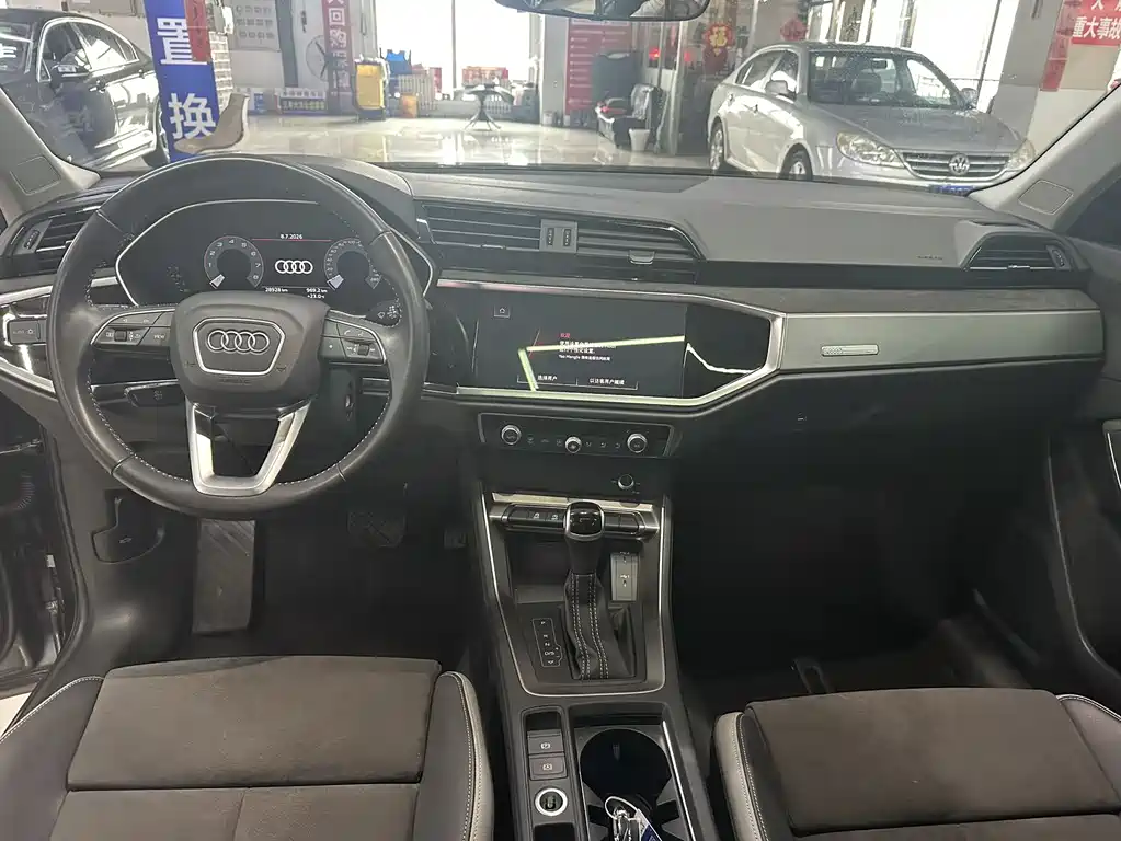Audi Q3 2021