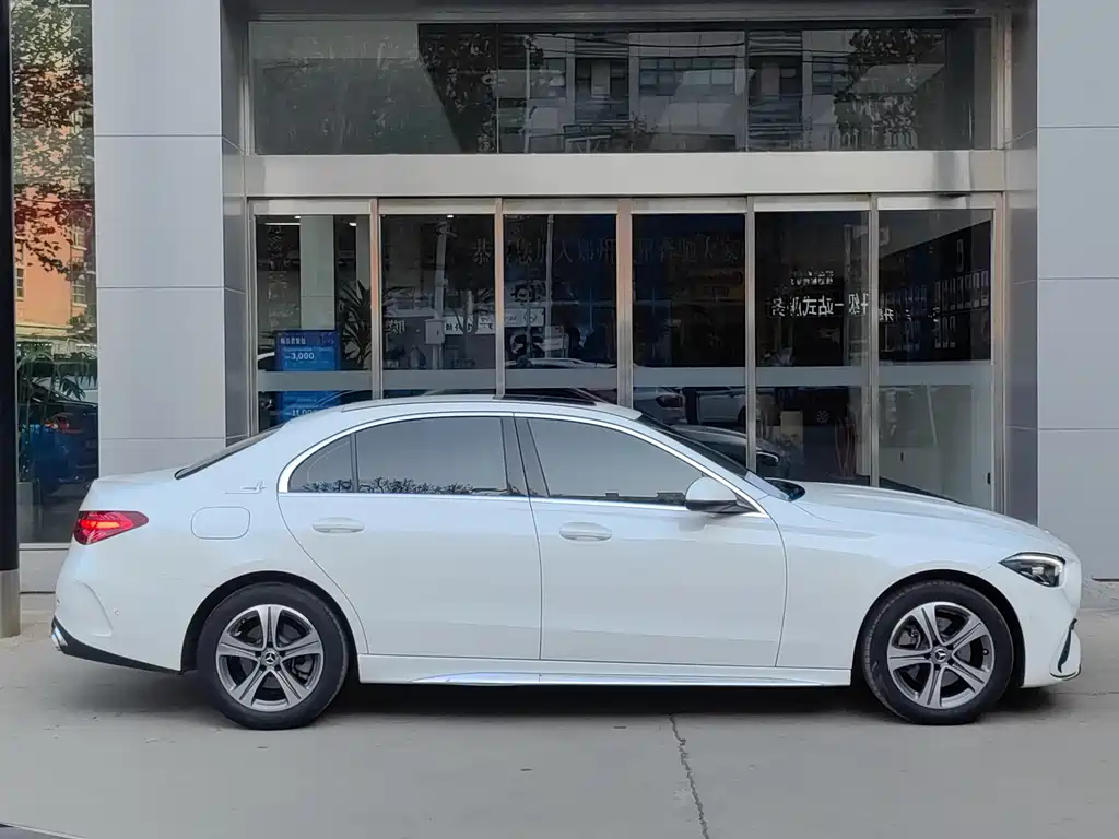 Mercedes-Benz C-Class 2022