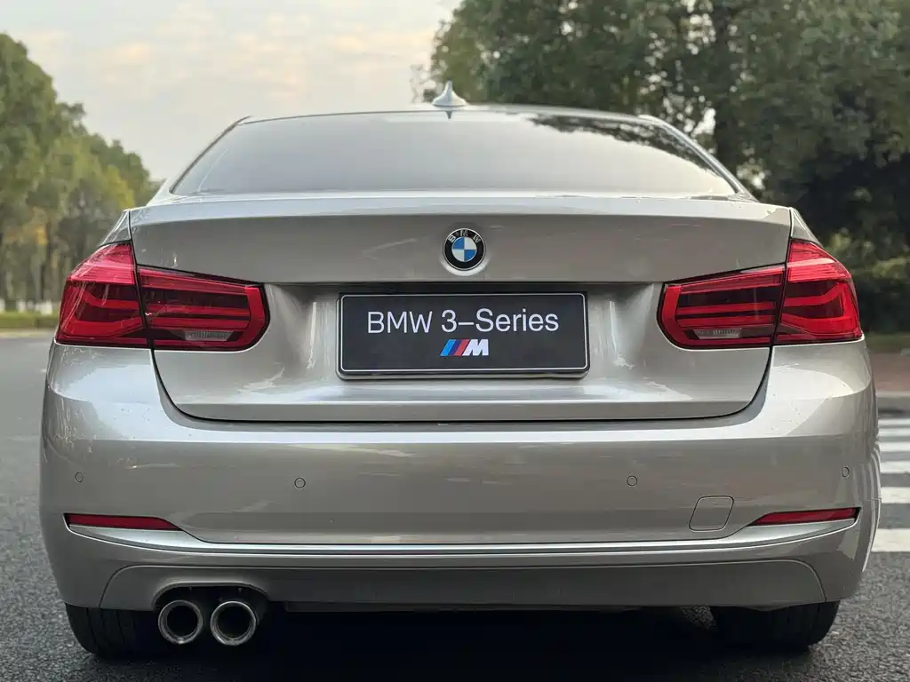 BMW 3 Series 2019 — фото 8