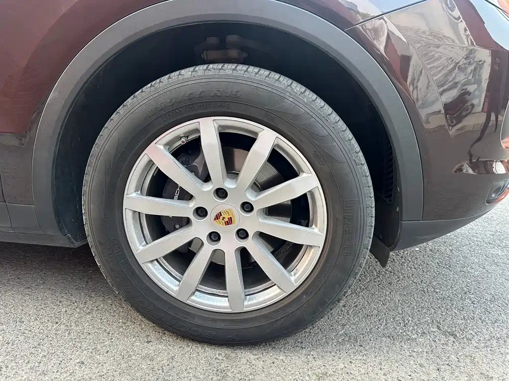 Porsche Cayenne 2018 — фото 16