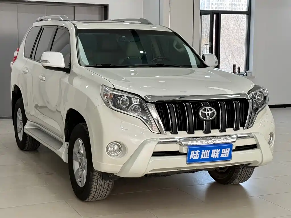 Toyota Prado 2016 — фото 3