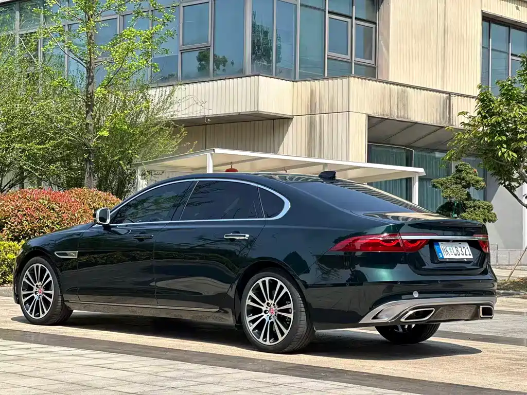 Jaguar XFL 2022 — фото 17