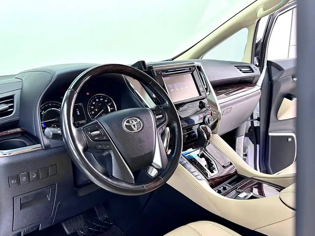 Toyota Alphard 2020 — фото 10