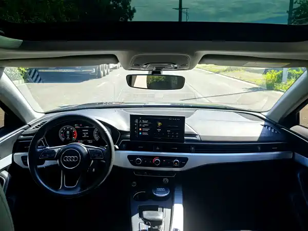Audi A4L 2021
