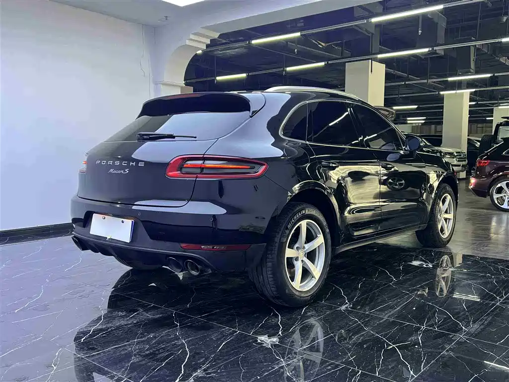 Porsche Macan 2016 — фото 20