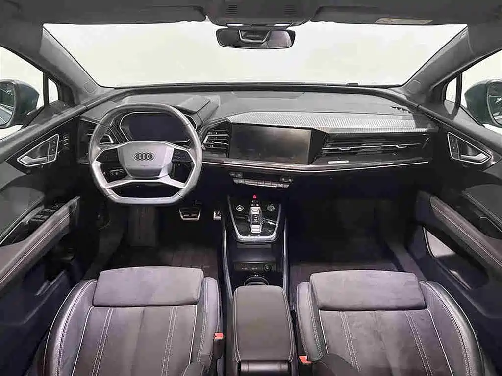 Audi Q4 e-tron 2022 — фото 9