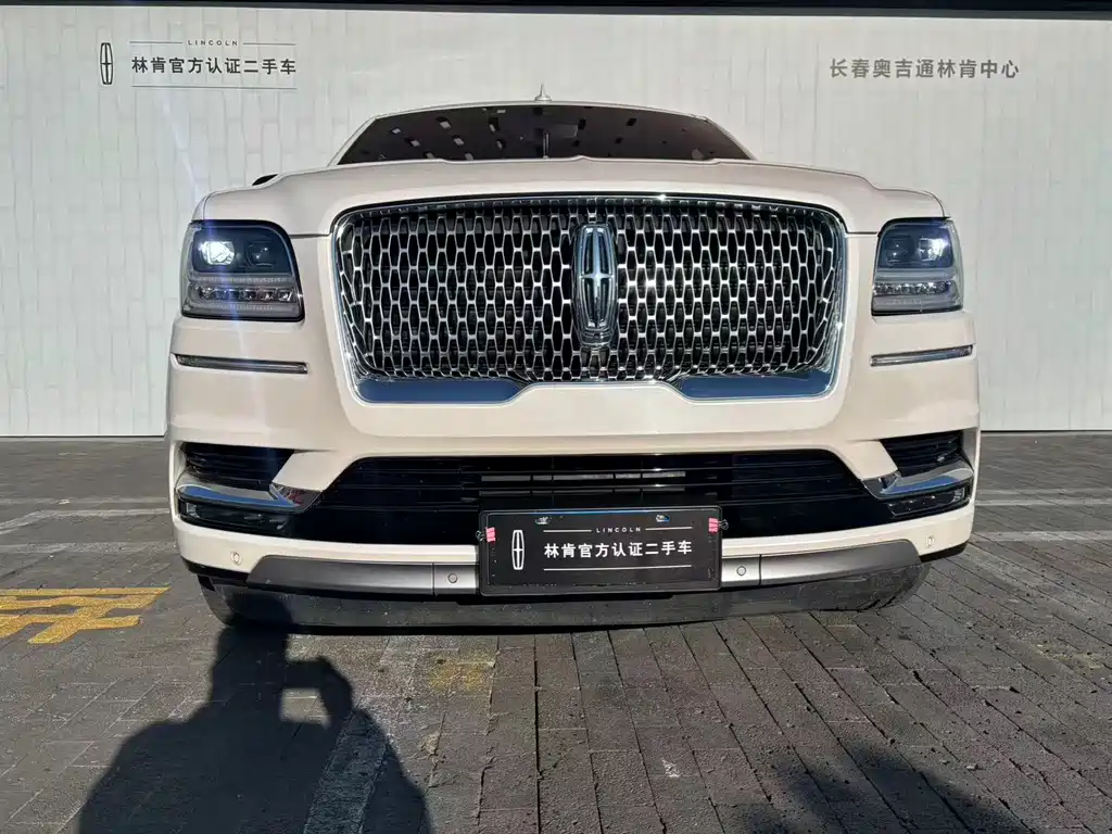 Lincoln Navigator 2018 — фото 2