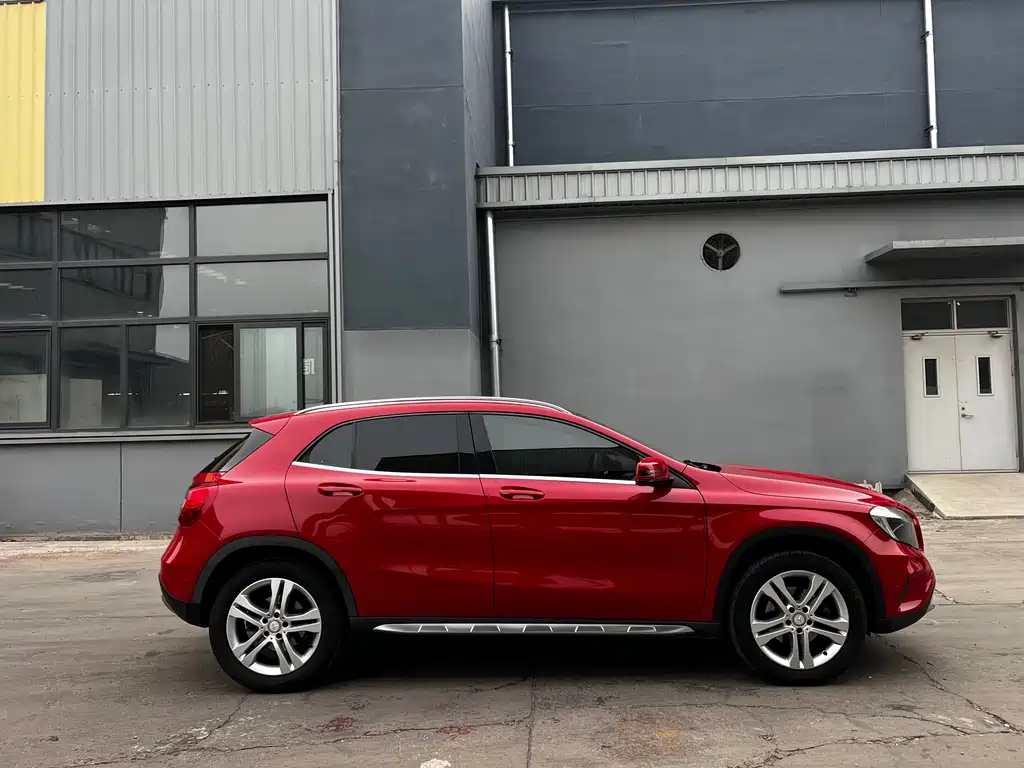 Mercedes-Benz GLA 2015 — фото 12