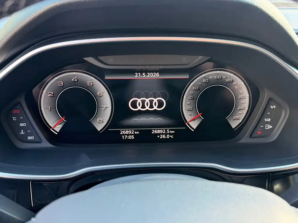 Audi Q3 2022 — фото 14