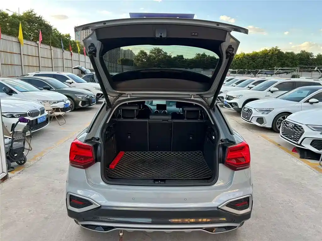 Audi Q2L 2022 — фото 15