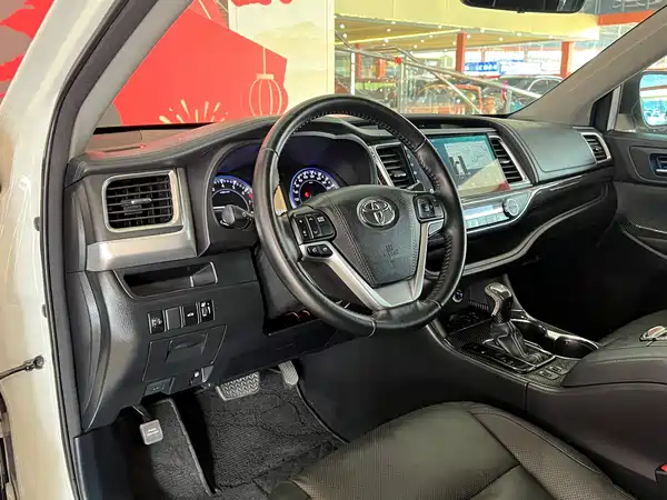 Toyota Highlander 2016