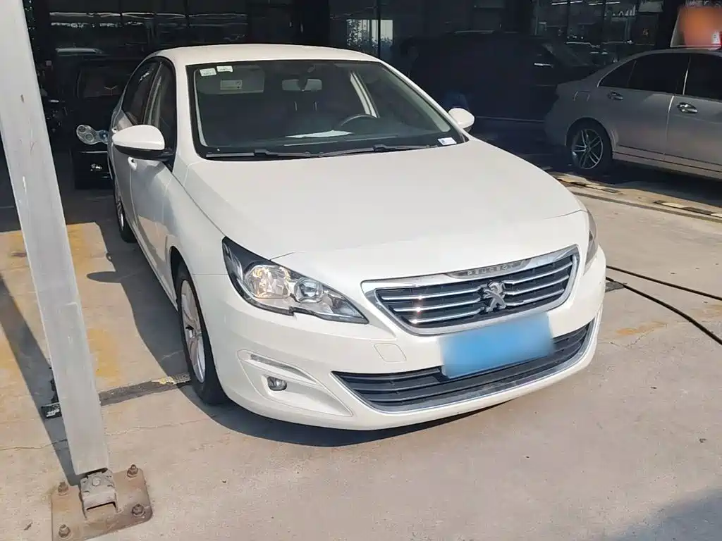 Peugeot 408 2015 — фото 4