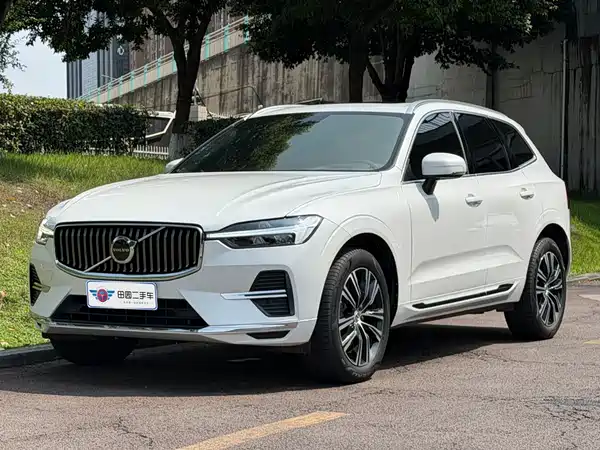Volvo XC60 2022