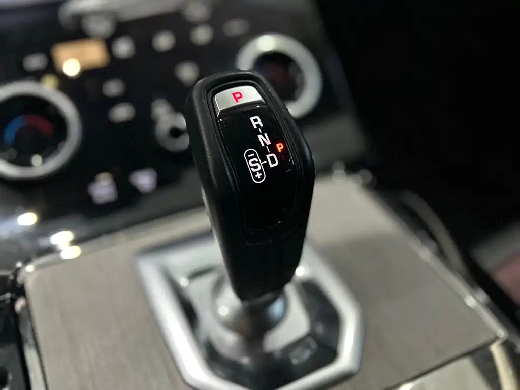 Land Rover Evoque 2023 — фото 19